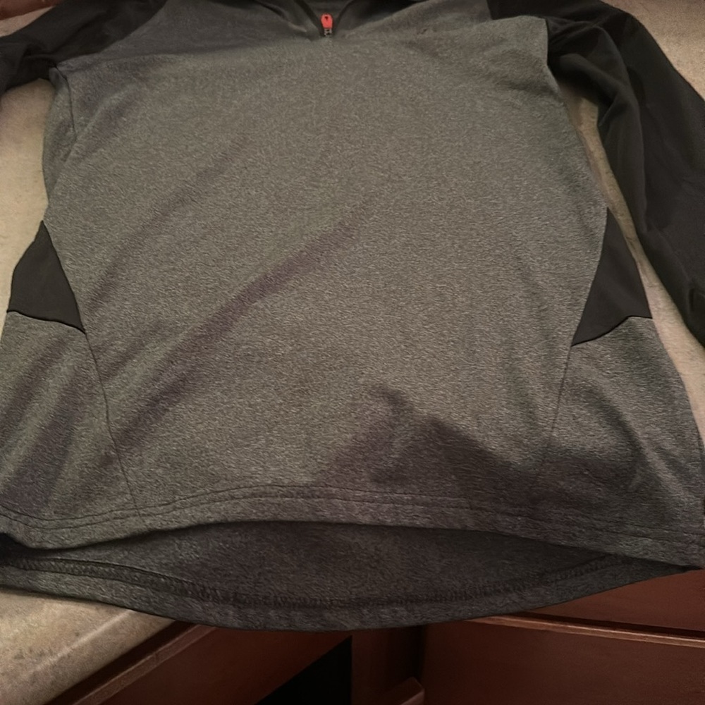 Men’s Spyder quarter zip - Picture 3 of 5